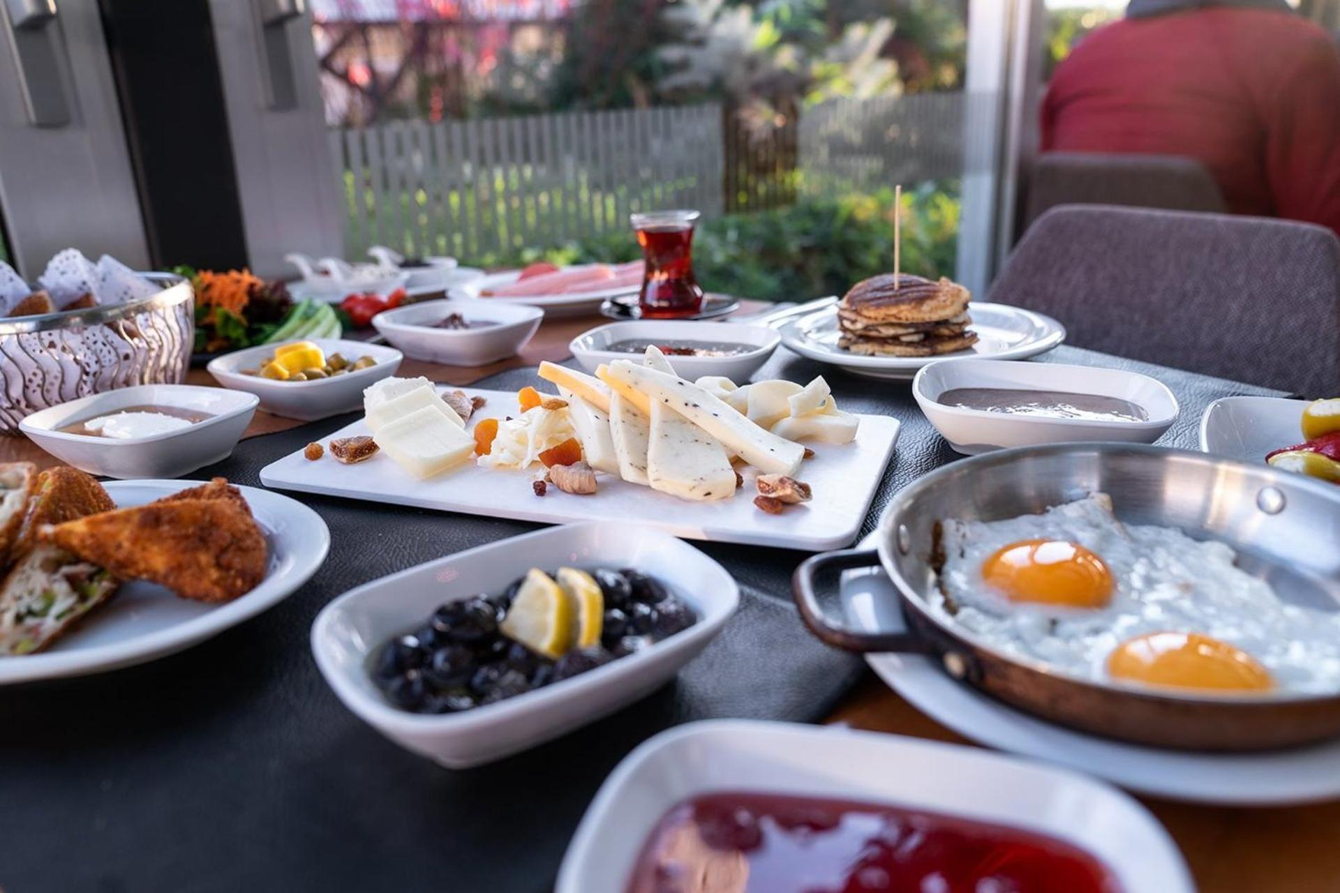 Sam Royal Hotel Eskisehir Bagian luar foto